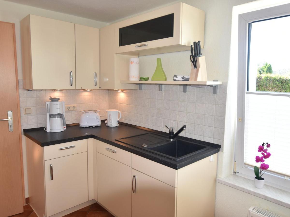 فيلا Modern Bungalow In Kroepelin With Garden الغرفة الصورة